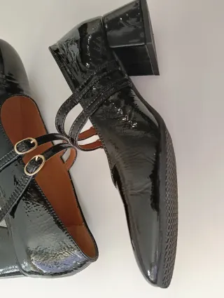 Zapatos con tacón de piel