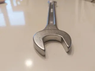 Llave combinada de 24mm