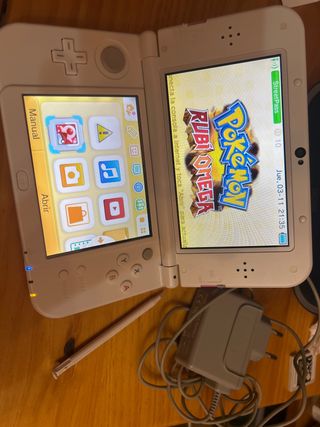 Nintendo 3DS XL BLANCA y ROSA + Pokémon Rubí Omega