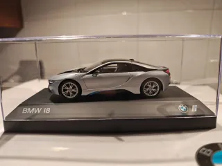 Modellino BMW i8