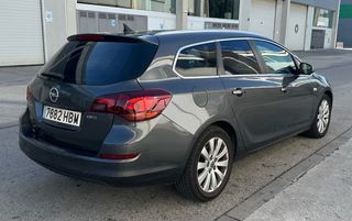 Opel Astra 2011