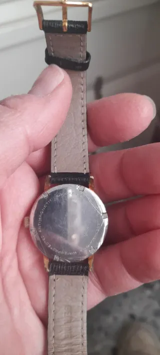 Reloj Hamilton Mecánico Dorado Correa Negra