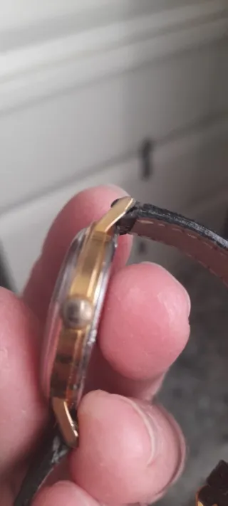 Reloj Hamilton Mecánico Dorado Correa Negra