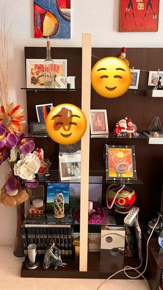 Mueble de salón madera y cristal