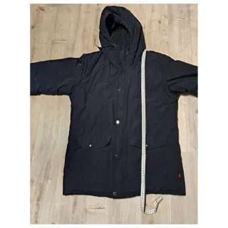 Abrigo Levi's Negro con Capucha