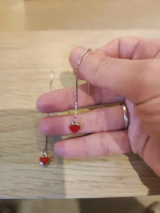 Pendientes cadena corazón rojo y plata