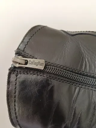 Botines de piel negros