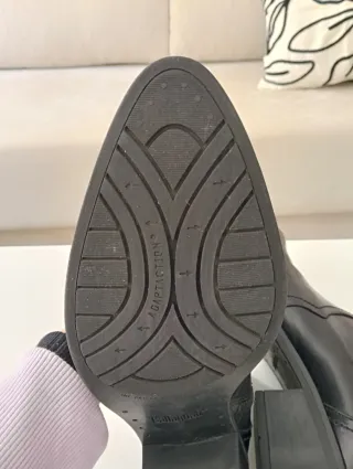 Botines de piel negros