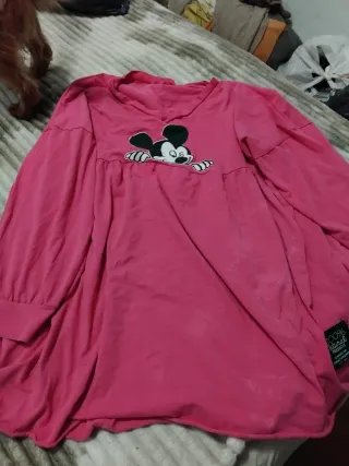 Ropa de dormir rosa con Mickey Mouse