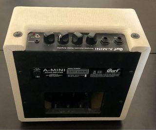 Amplificador Cort A-MINI para guitarra acústica
