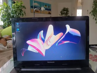 Portátil Lenovo Negro