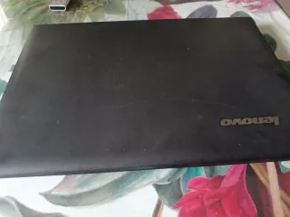 Portátil Lenovo Negro