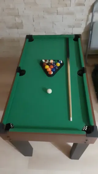 Mini Futbolín y Billar