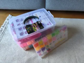 Kit pulseras goma elástica colores y charms