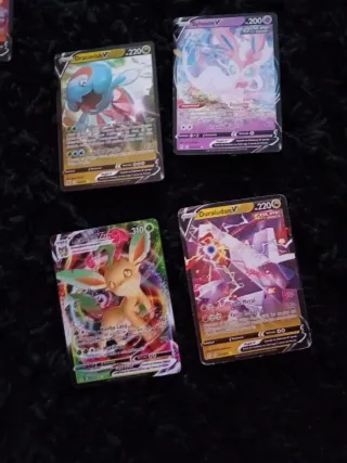 Cromos Pokémon V y VMAX