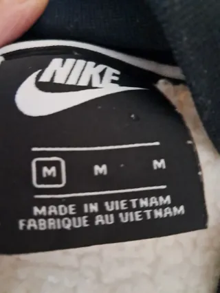 Sudadera polar Nike negra y blanca