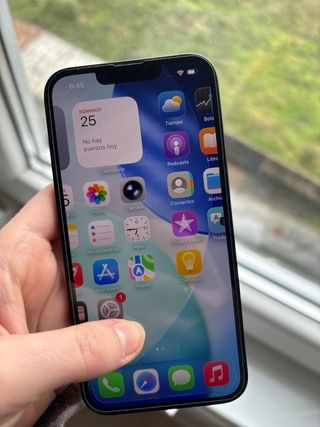 iPhone 13 negro brillante - 2 años de uso