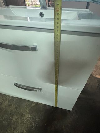 Lavabo de cerámica con mueble