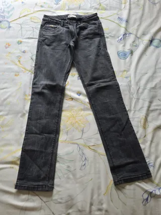 Pantalon vaquero para chico grises