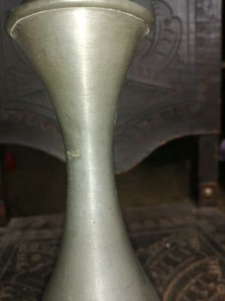 Jarra antiga em estanho