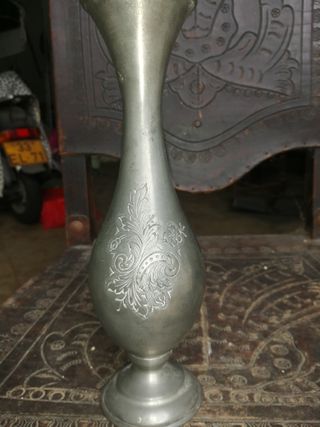 Jarra antiga em estanho