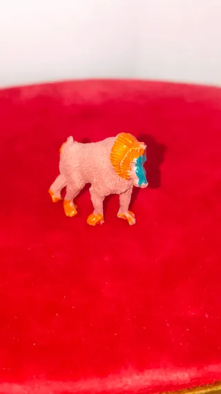 FIGURAS GOMA " JECSAN "  Serie " FIERAS "