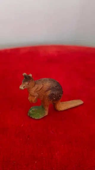 FIGURAS GOMA " JECSAN "  Serie " FIERAS "