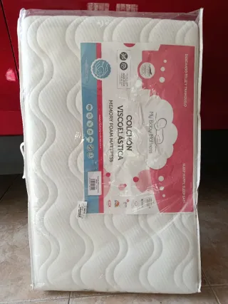 Minicuna gris con estrellas