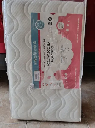 Minicuna gris con estrellas