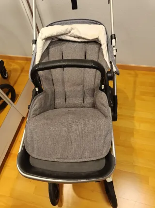 Capazo y Silla. Incluye porta paraguas y patín.