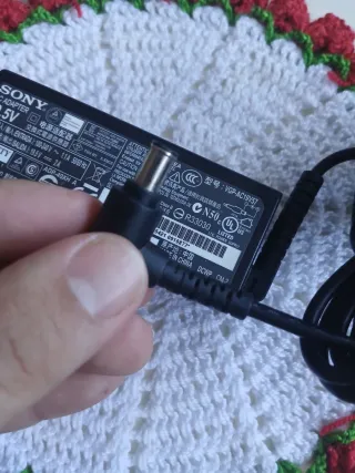 Cargador Sony ADP-40XH A 19.5V