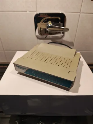 Switch 16 porte 10/100 Surecom EP-816VX