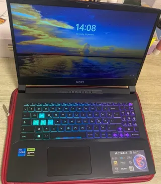 MSI Katana 15 B12U - Intel Core i7 RTX