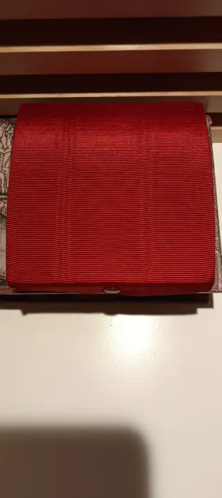 Collana perle occhio di tigre marrone e oro