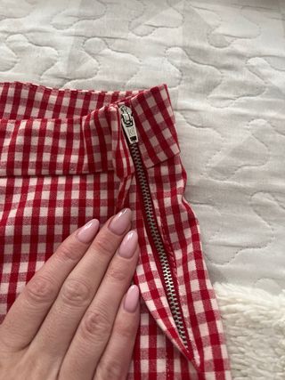 Pantalones cuadros rojos y blancos Talla 38