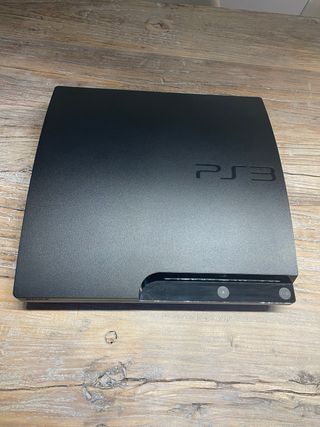 PS3 Slim 160 GB + 2 Mandos + Mochila