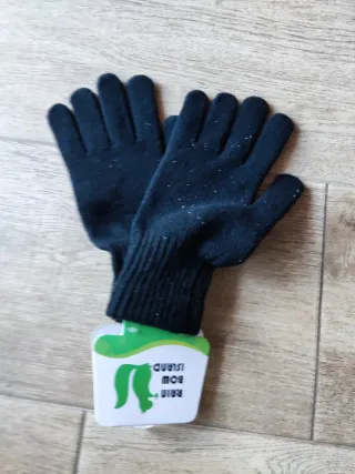 Guantes negros brillantes nuevo a estrenar