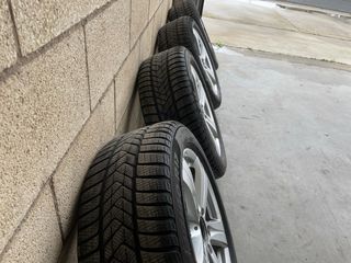 Llantas originales con neumáticos de invierno