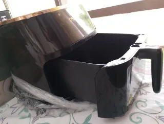 Freidora de aire OYAJIA. NUEVA, sin uso!