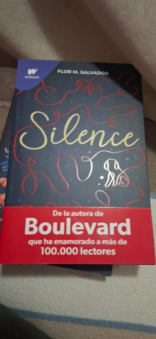 Silence: De la autora del bestseller mundial Bo...