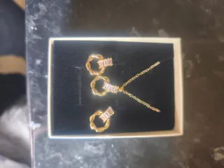 Conjunto Collar y Pendientes Oro