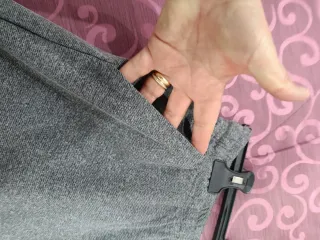 Pantaloni larghi grigi con coulisse