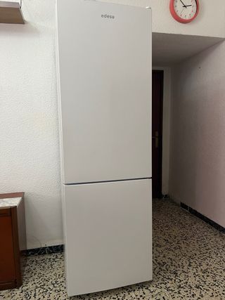 Vendo mi Frigorífico EDESA blanco con congelador
