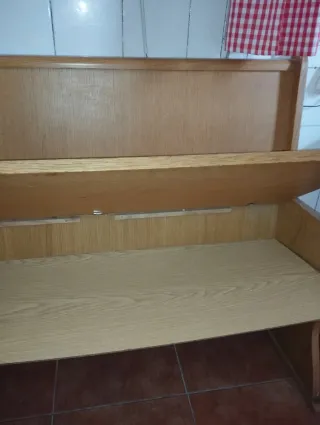 Banco esquinero de madera