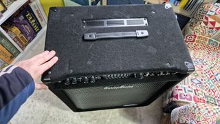 Amplificador Bajo Harley Benton HB-300B+Accesorios