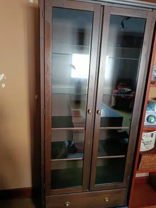 Vitrina Ikea Hemnes Madera y Cristal