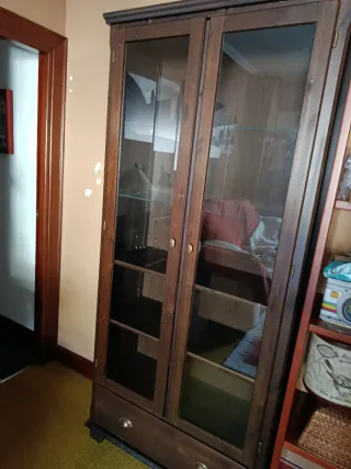 Vitrina Ikea Hemnes Madera y Cristal