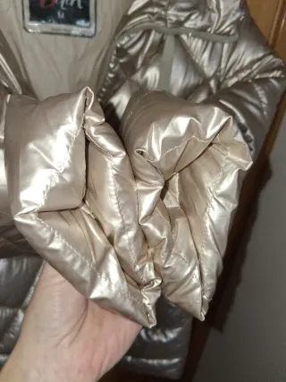 Plumas dorado mujer talla M