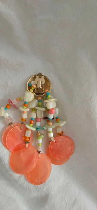 Pendientes largos conchas y cuentas