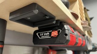 Soportes taladro y baterias